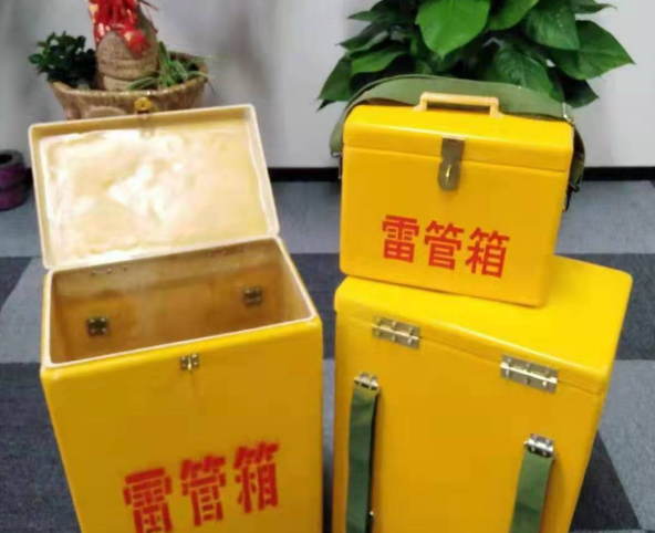 幸福路街道玻璃钢雷管箱有哪些特点