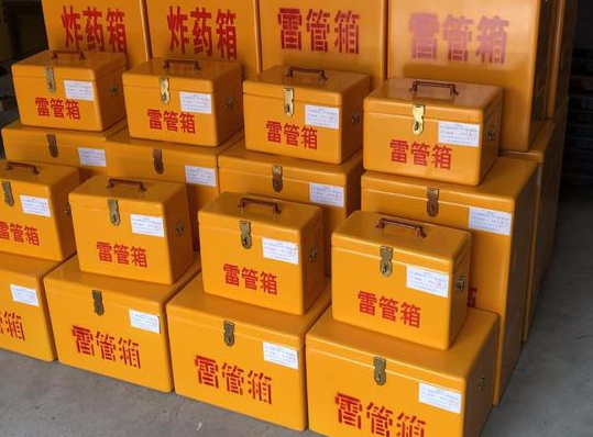 幸福路街道玻璃钢雷管箱的使用寿命一般是多少？